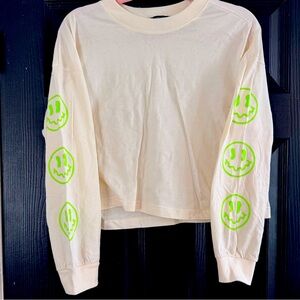 New Forever 21 Green Smiley Face printed Cropped Long Sleeve Shirt Size Small